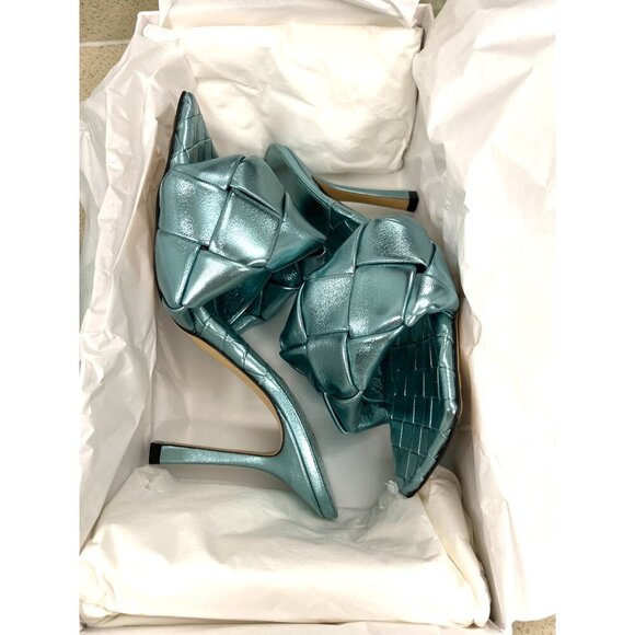 New Bottega Veneta $1500 Lido Icy Moon Blue Quilted Leather Heeled Mule Shoes 38 - Picture 8 of 12